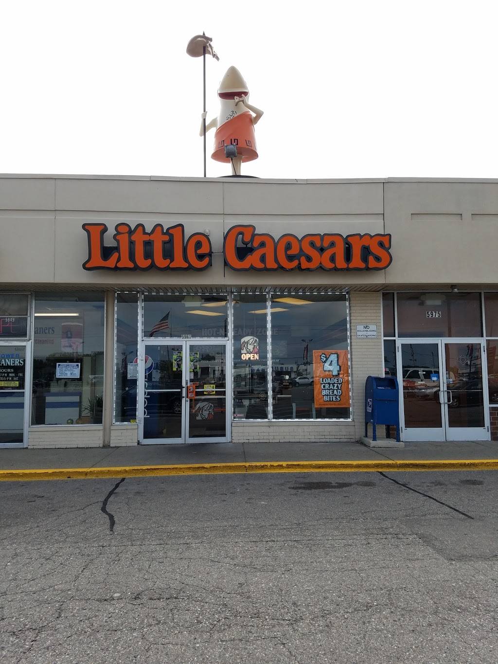 Little Caesars Pizza | meal takeaway | 5961 Highland Rd, Waterford Twp, MI 48327, USA | 2486740472 OR +1 248-674-0472