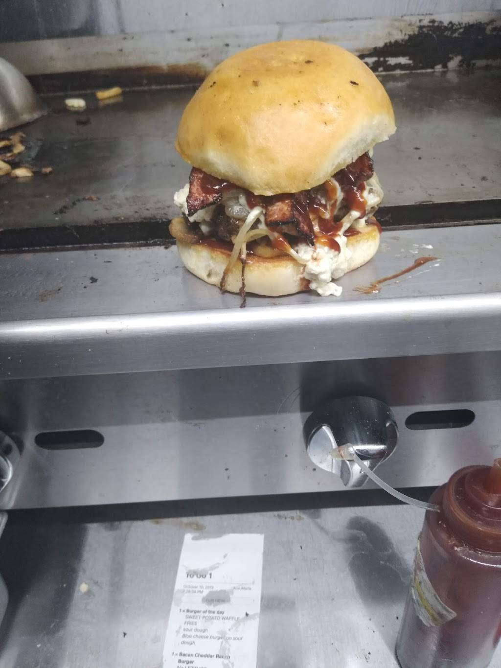 The Rack Pub and Eatery Rockport | restaurant | 3817 Hwy 35 S, Rockport, TX 78382, USA | 3613862540 OR +1 361-386-2540