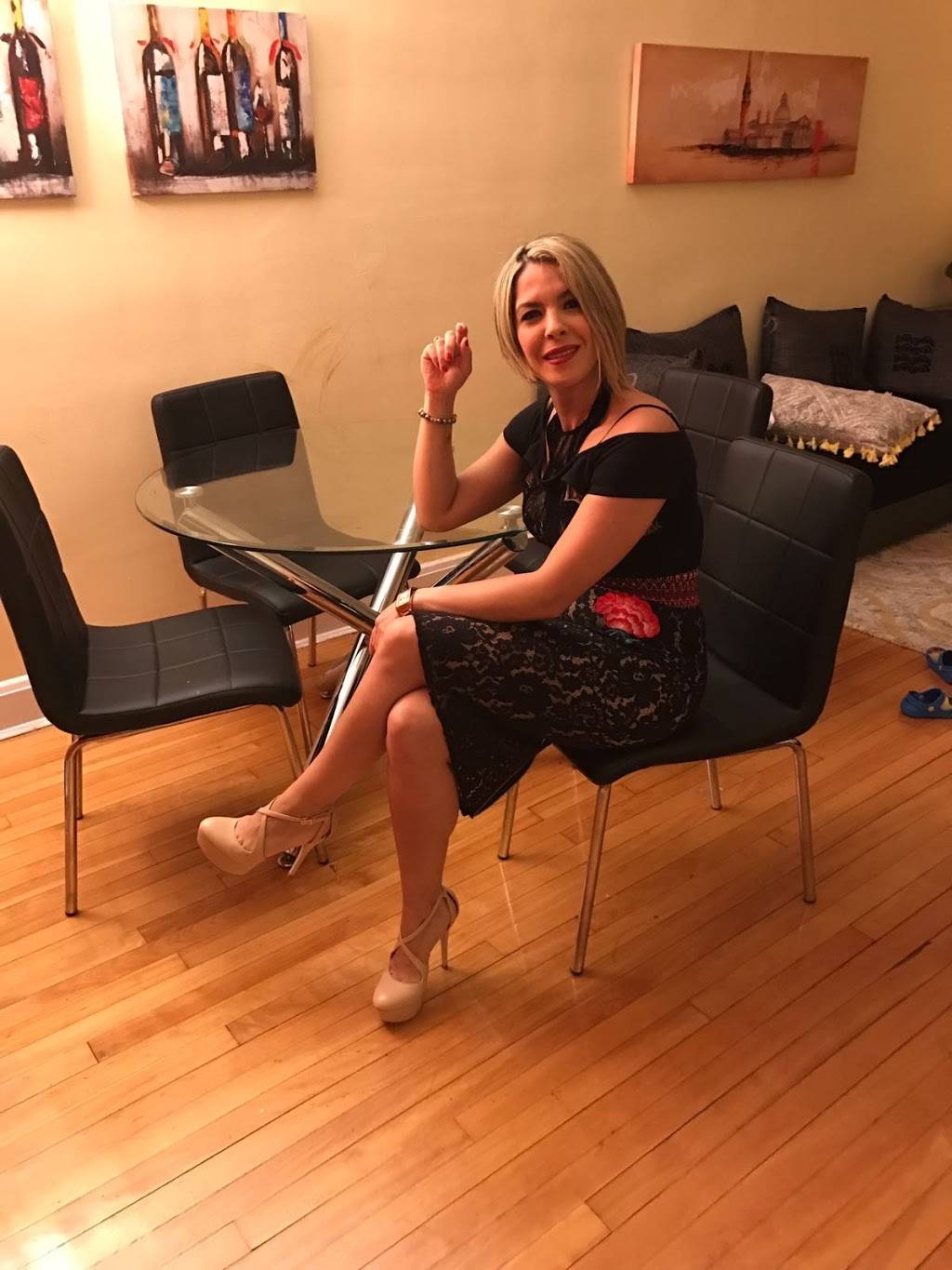 Restaurant La Dame | night club | 1863 Rue Saint-Louis, Saint-Laurent, QC H4M 1N5, Canada | 5149418382 OR +1 514-941-8382