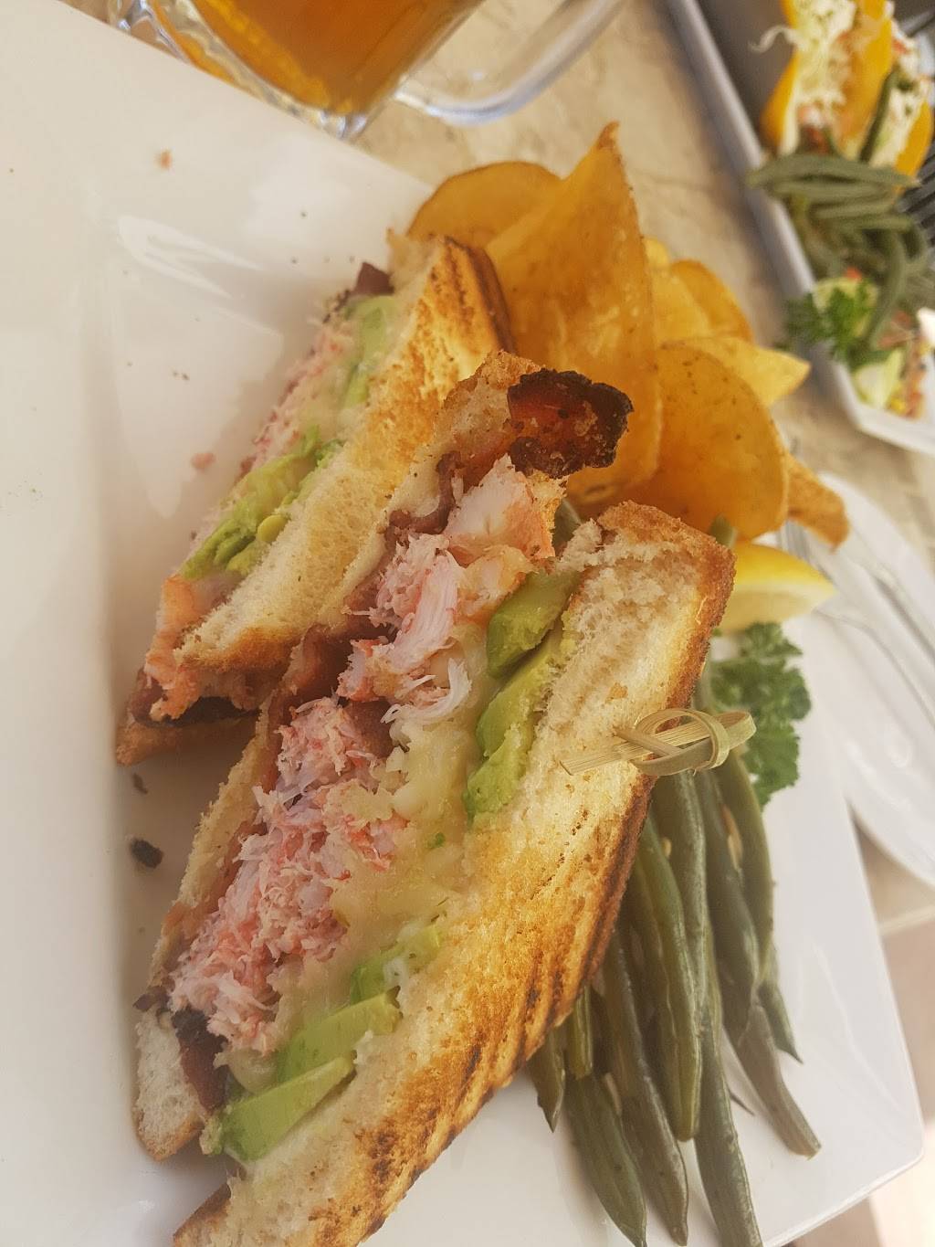 Fishermans Landing Bar & Grill | restaurant | 74855 Country Club Dr, Palm Desert, CA 92260, USA | 7604236079 OR +1 760-423-6079