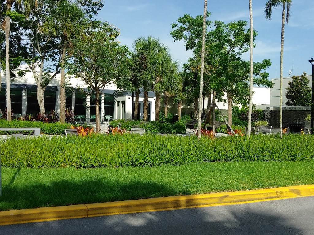 Panda Express | restaurant | 1740 N University Dr, Plantation, FL 33322, USA | 9545777927 OR +1 954-577-7927