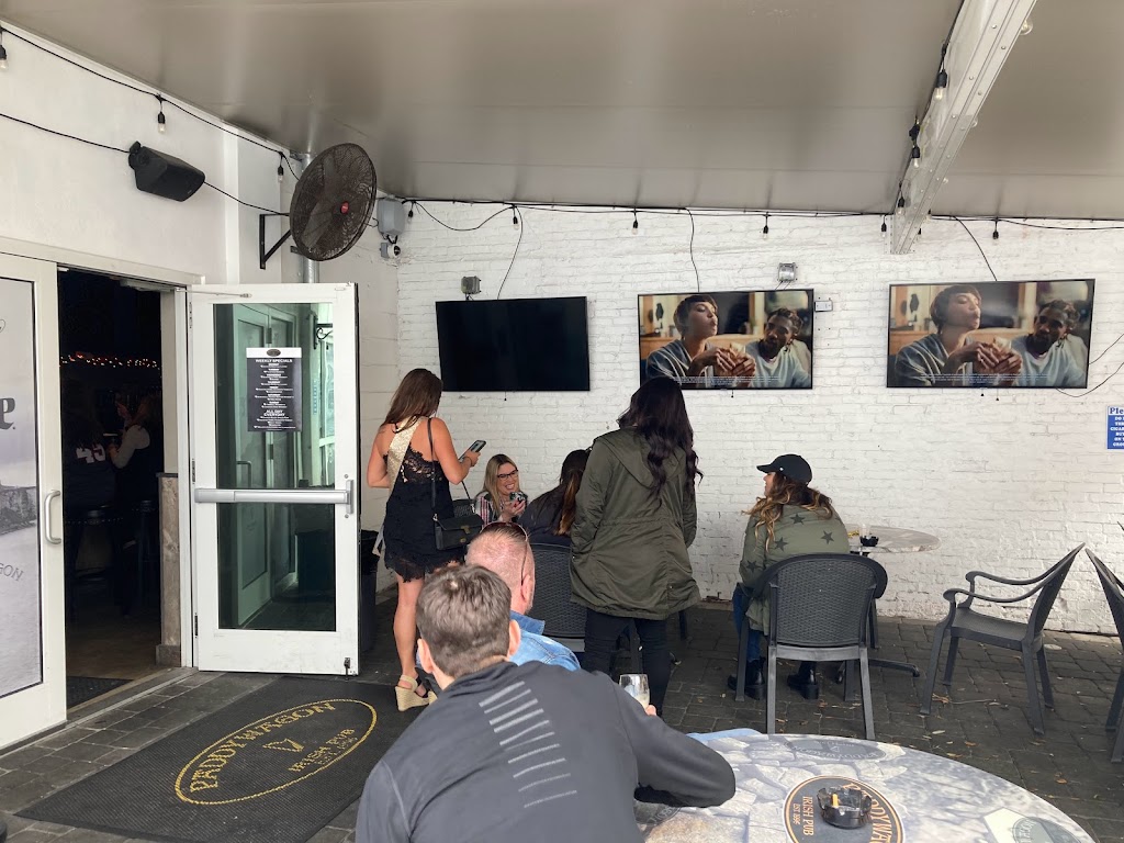 Paddy Wagon Irish Pub | restaurant | 320 12th St W, Bradenton, FL 34205, USA | 9415674250 OR +1 941-567-4250