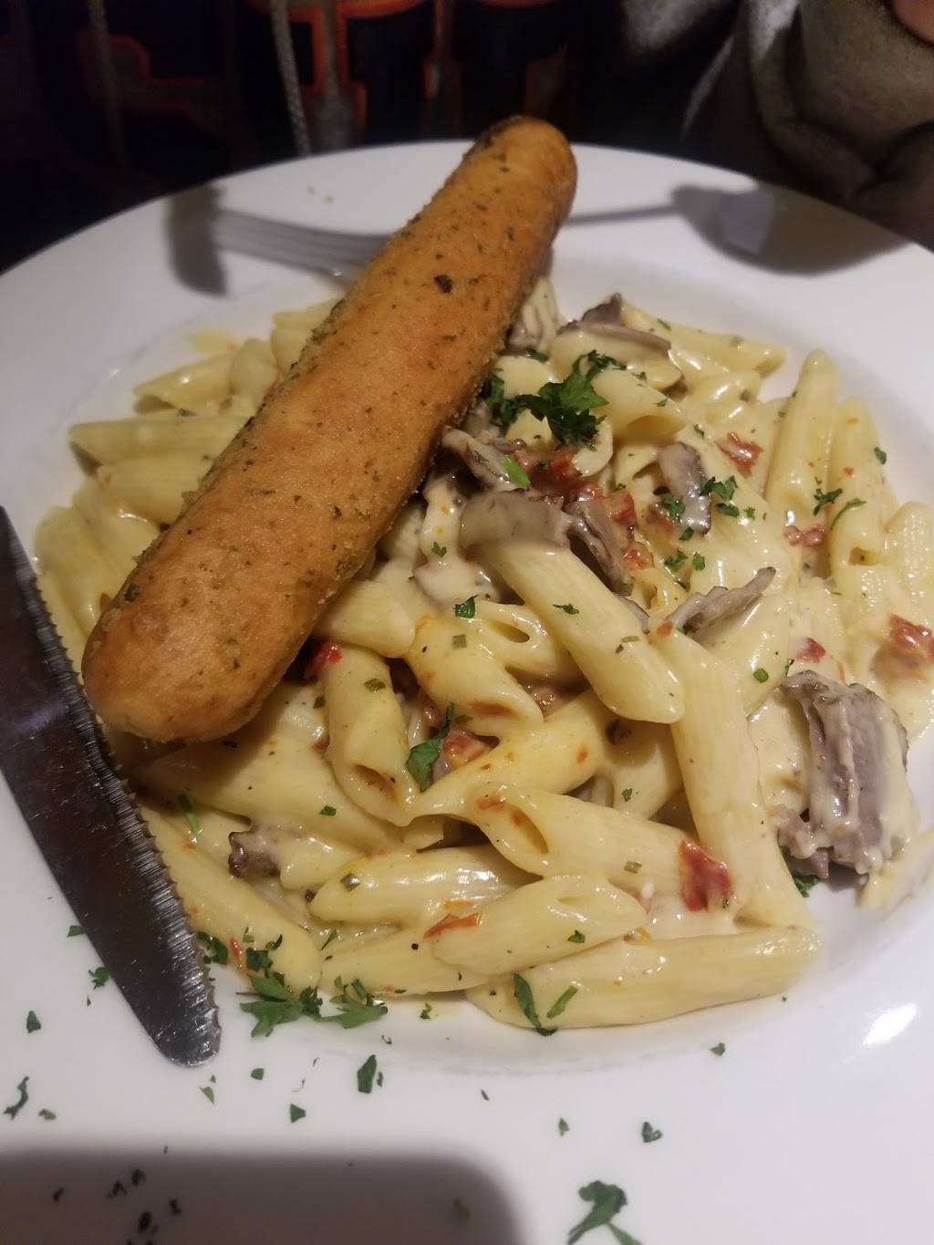 Applebees Grill + Bar | restaurant | 1585 E 6th St, Beaumont, CA 92223, USA | 9518453638 OR +1 951-845-3638