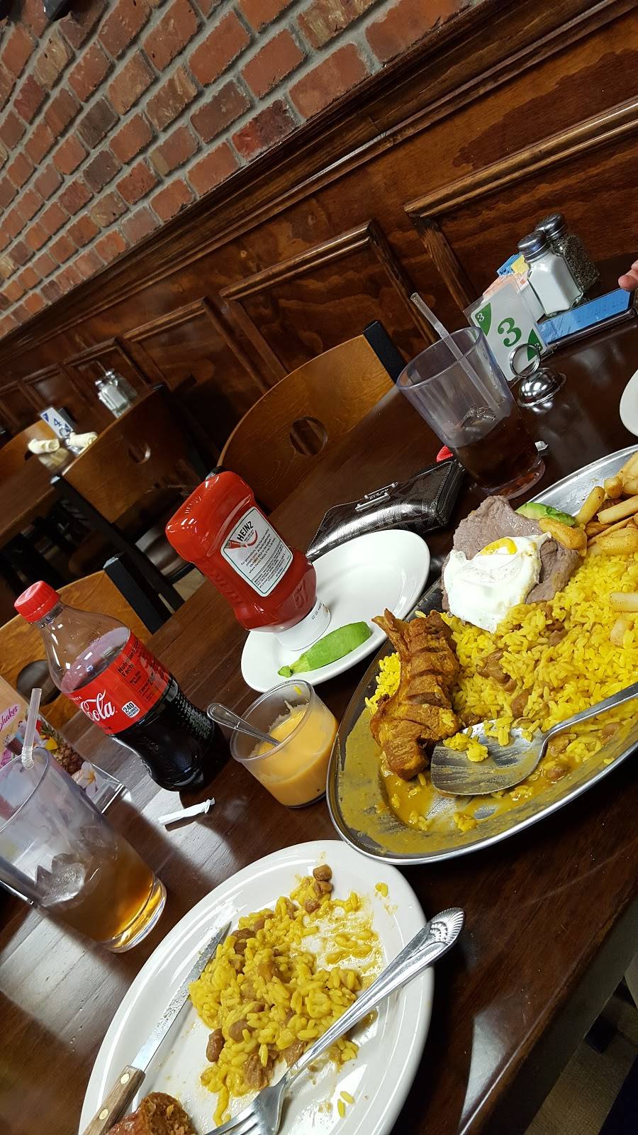 Santa Luzia Barbeque | restaurant | 192 1/2 Washington Ave, Belleville, NJ 07109, USA | 9737592380 OR +1 973-759-2380