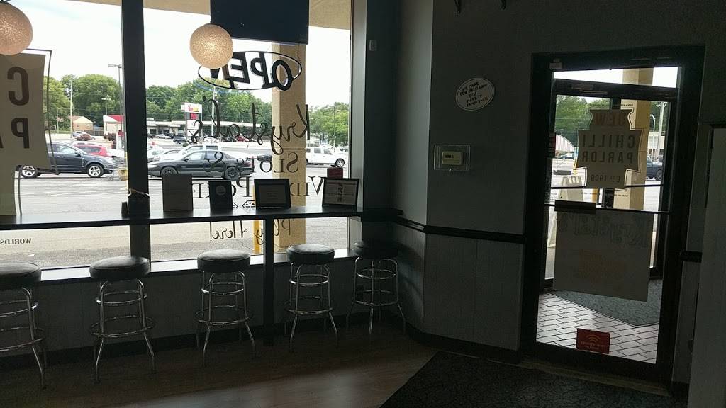 Krystals | restaurant | 2111 Court St, Pekin, IL 61554, USA | 3092014137 OR +1 309-201-4137