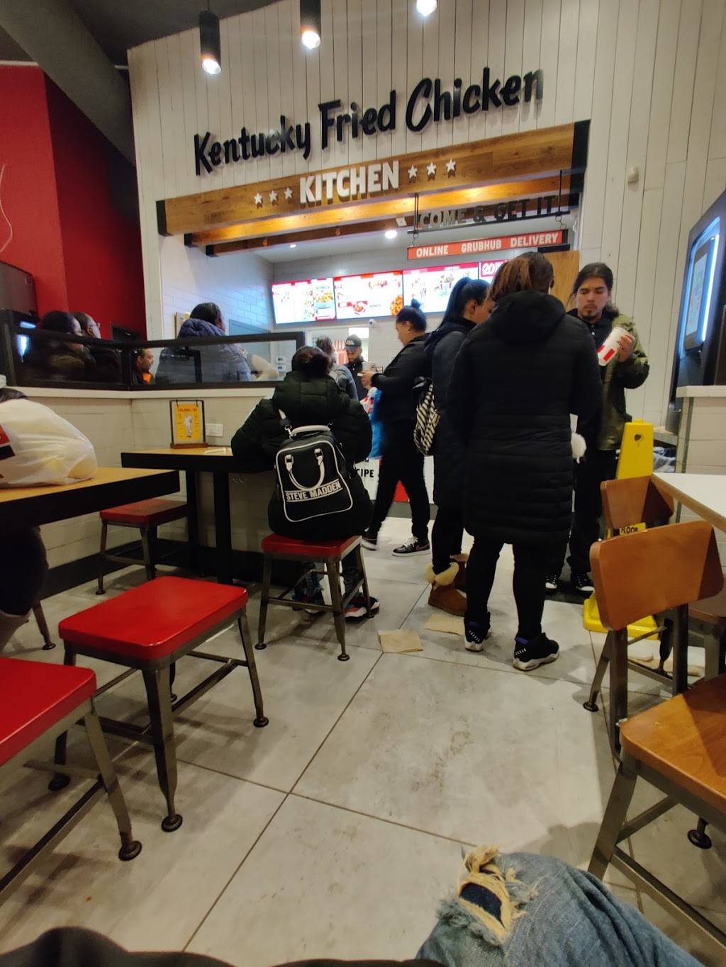 KFC | restaurant | 373 E Fordham Rd, The Bronx, NY 10458, USA | 7182952100 OR +1 718-295-2100