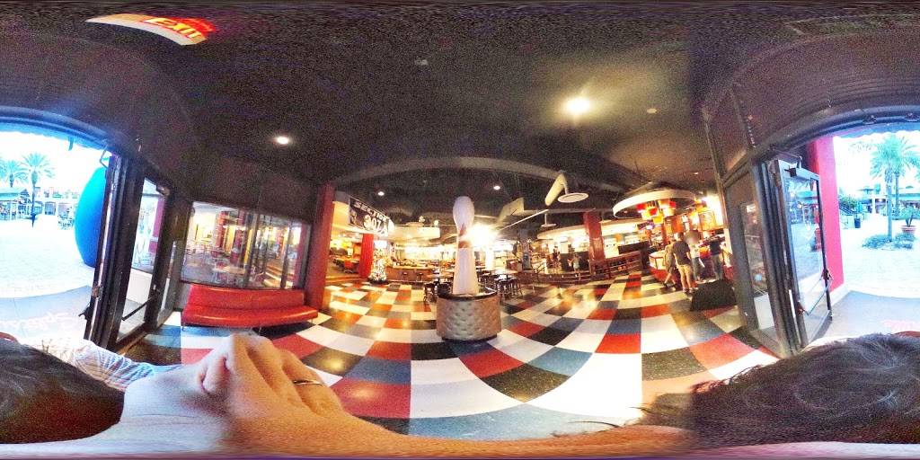 Splitsville Southern + Social | night club | 615 Channelside Dr Suite 120, Tampa, FL 33602, USA | 8135142695 OR +1 813-514-2695