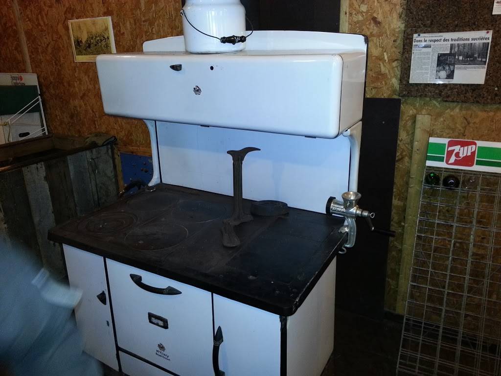 Cabane à Sucre Bellavance inc. | restaurant | 733 Chemin Bellavance, Sainte-Cécile-de-Whitton, QC G0Y 1J0, Canada | 8195830441 OR +1 819-583-0441