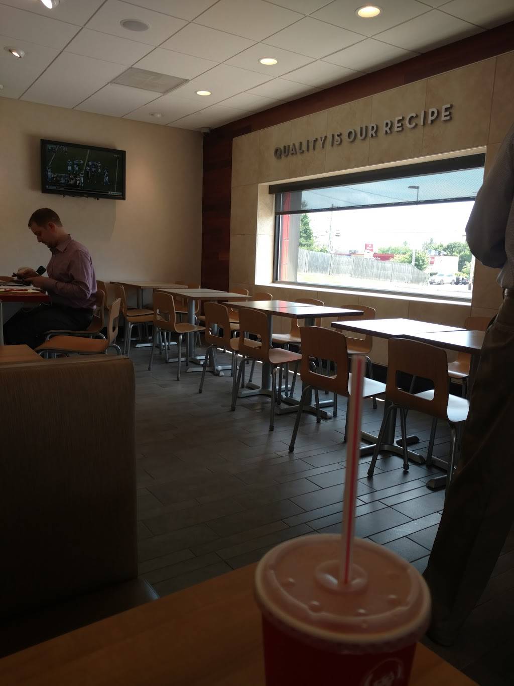 Wendys | restaurant | 505 W Central St, Franklin, MA 02038, USA | 5085203196 OR +1 508-520-3196