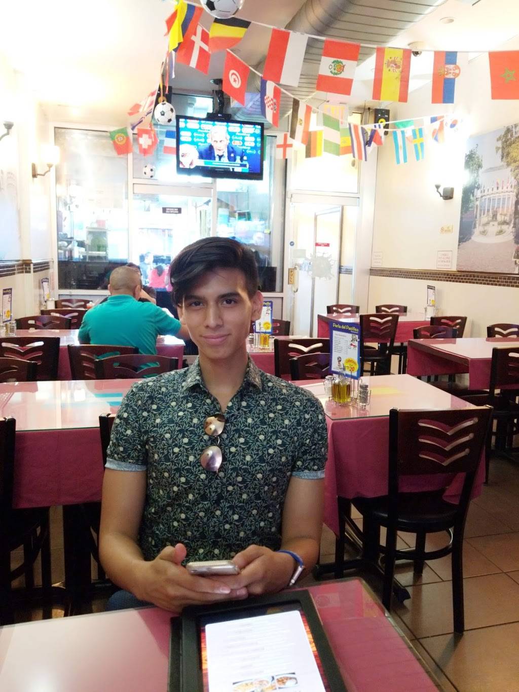 Mini Picanteria El Guaquileno | restaurant | 9551 Roosevelt Ave, Queens, NY 11372, USA | 7182051112 OR +1 718-205-1112