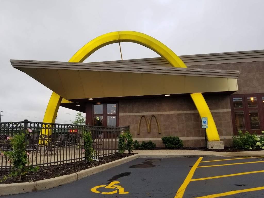 McDonalds | cafe | 453 Redington Dr, South Elgin, IL 60177, USA | 8474880200 OR +1 847-488-0200