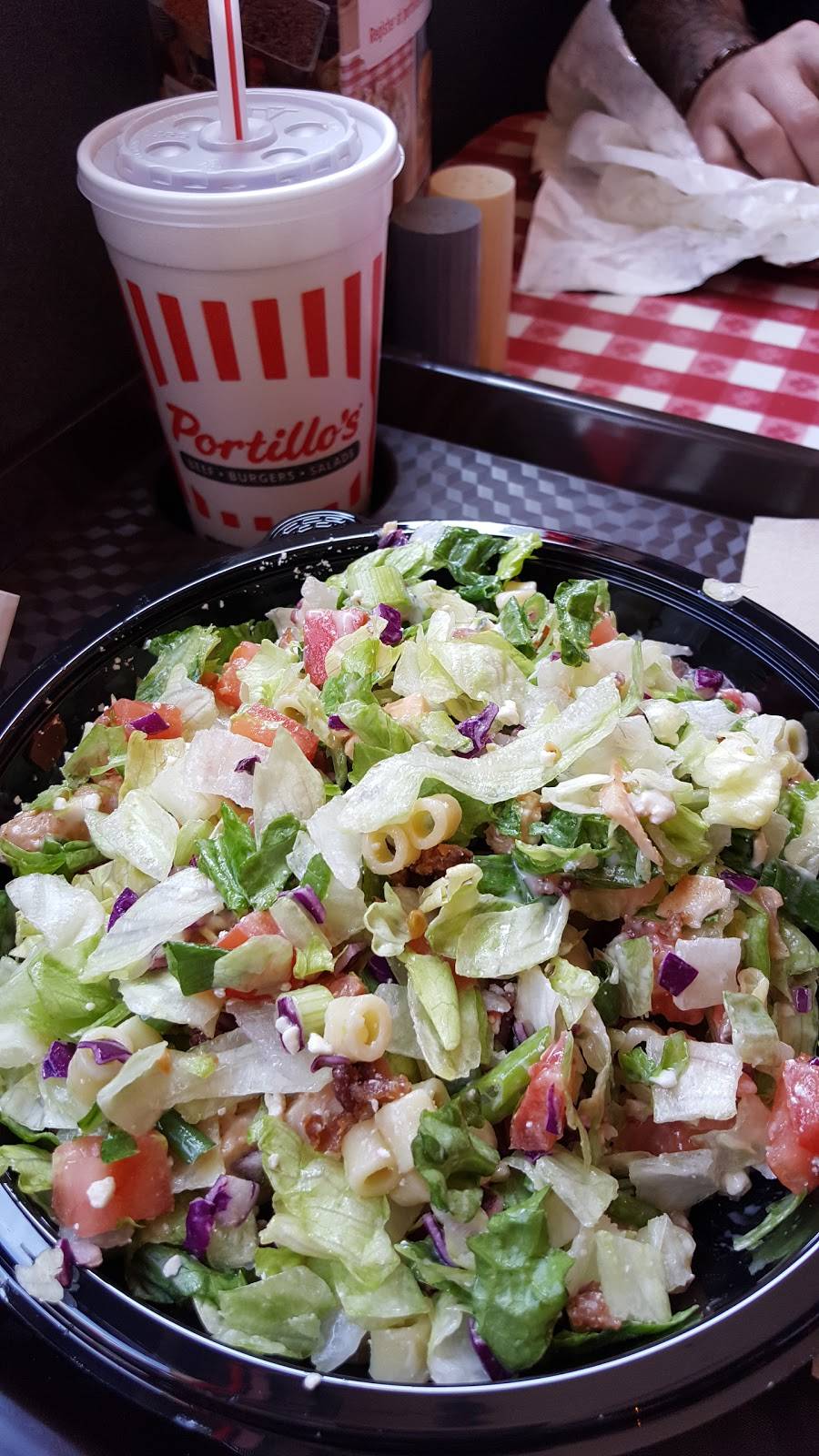 Portillos Hot Dogs | meal takeaway | 134 E Boughton Rd, Bolingbrook, IL 60440, USA | 6307593735 OR +1 630-759-3735