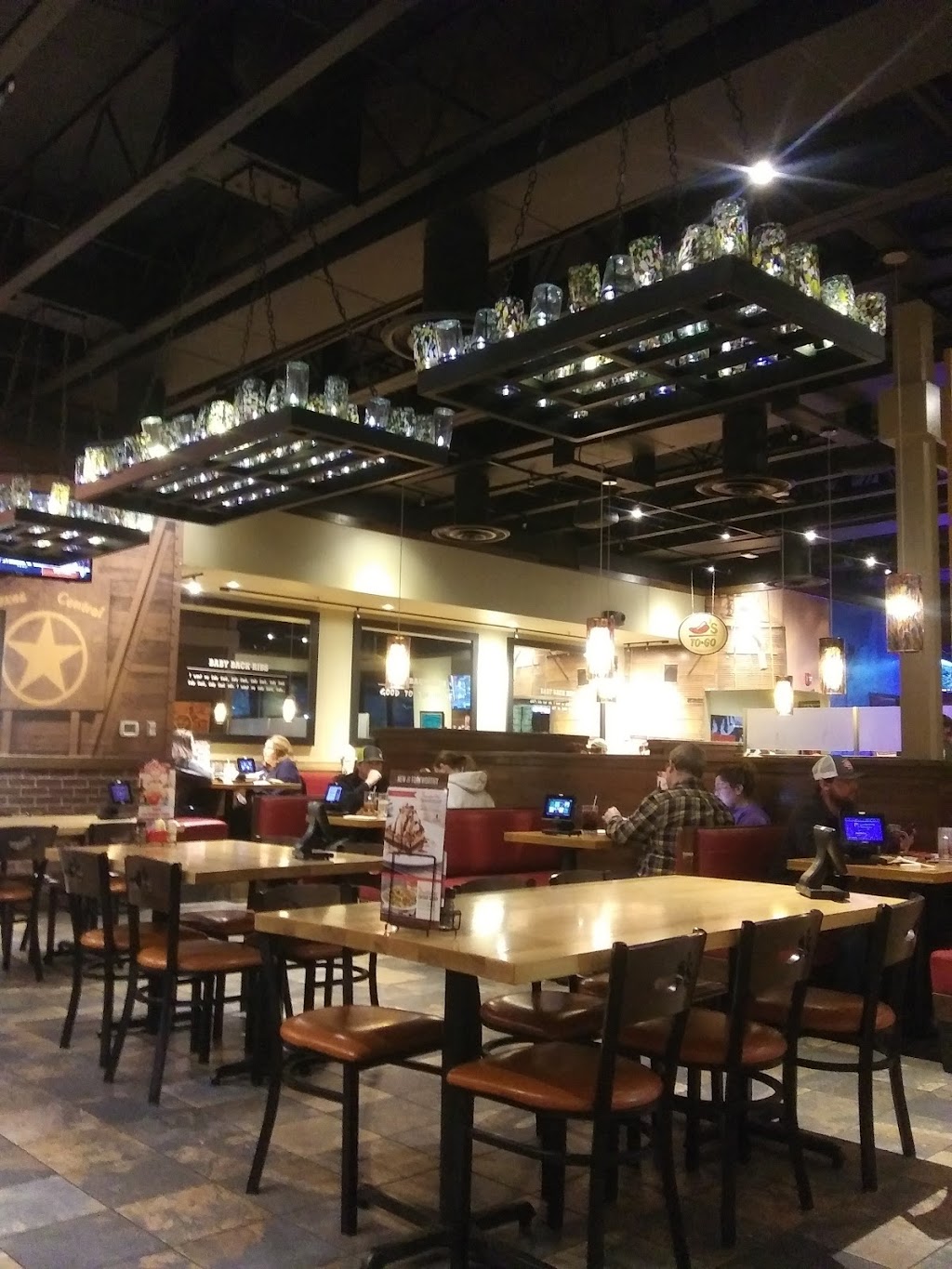 Chilis Grill & Bar | restaurant | 107 N Elmira Ave, Russellville, AR 72802, USA | 4794984431 OR +1 479-498-4431