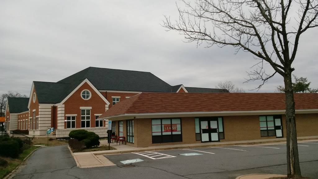 McDonalds | restaurant | 3924 Old Lee Hwy, Fairfax, VA 22030, USA | 7032737570 OR +1 703-273-7570