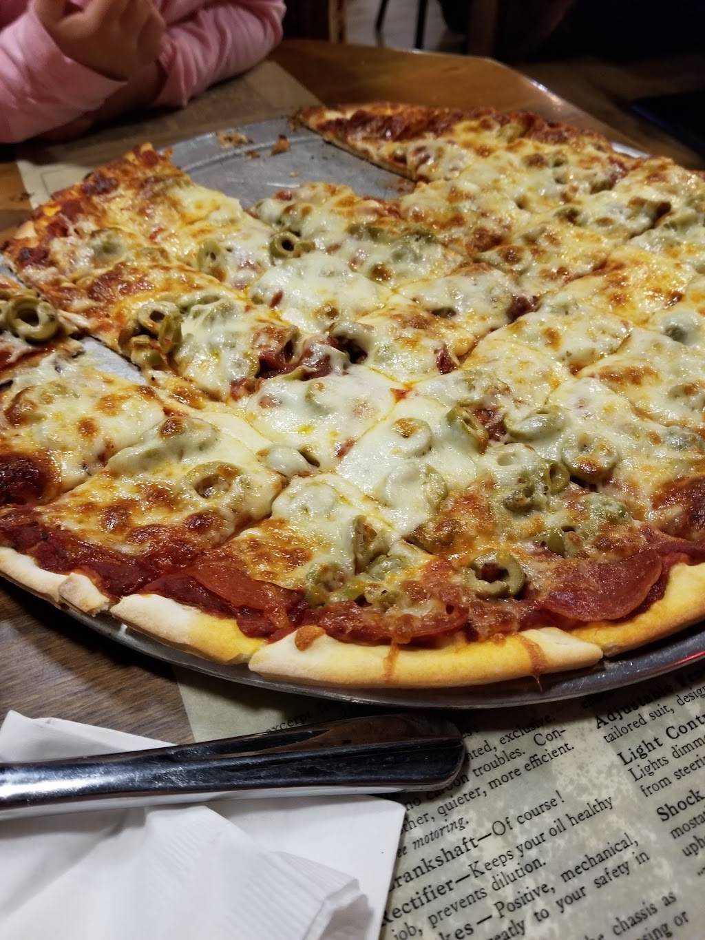 The Italian Pie Shoppe | restaurant | 1438 Yankee Doodle Rd, Eagan, MN 55121, USA | 6514524525 OR +1 651-452-4525