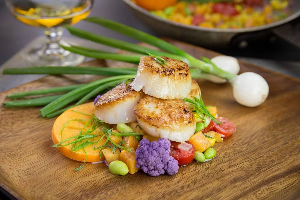 Kitchen West Restaurant | restaurant | 7700 E McCormick Pkwy, Scottsdale, AZ 85258, USA | 4805967522 OR +1 480-596-7522