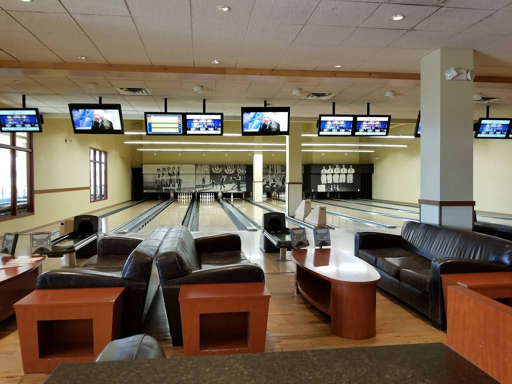 Pinstripes | restaurant | 3849 Gallagher Dr, Edina, MN 55435, USA | 9528356440 OR +1 952-835-6440