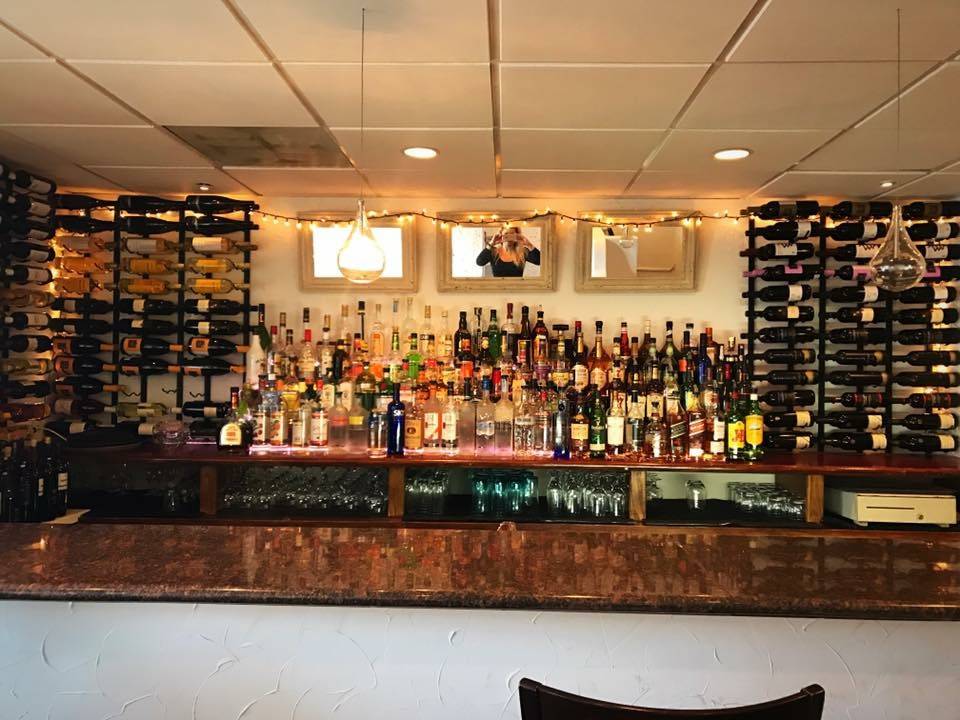 Mykonos Grill | restaurant | 121 Congressional Ln, Rockville, MD 20852, USA | 3017705999 OR +1 301-770-5999