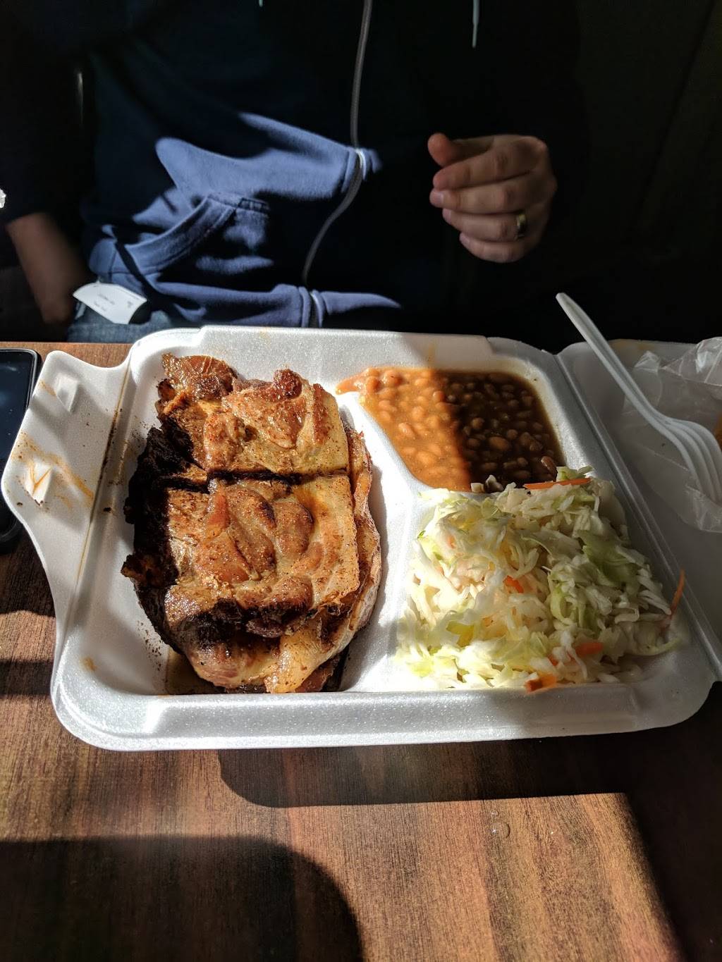 Smokey Pig Bar-B-Q | restaurant | 2520 Louisville Rd, Bowling Green, KY 42101, USA | 2707811712 OR +1 270-781-1712