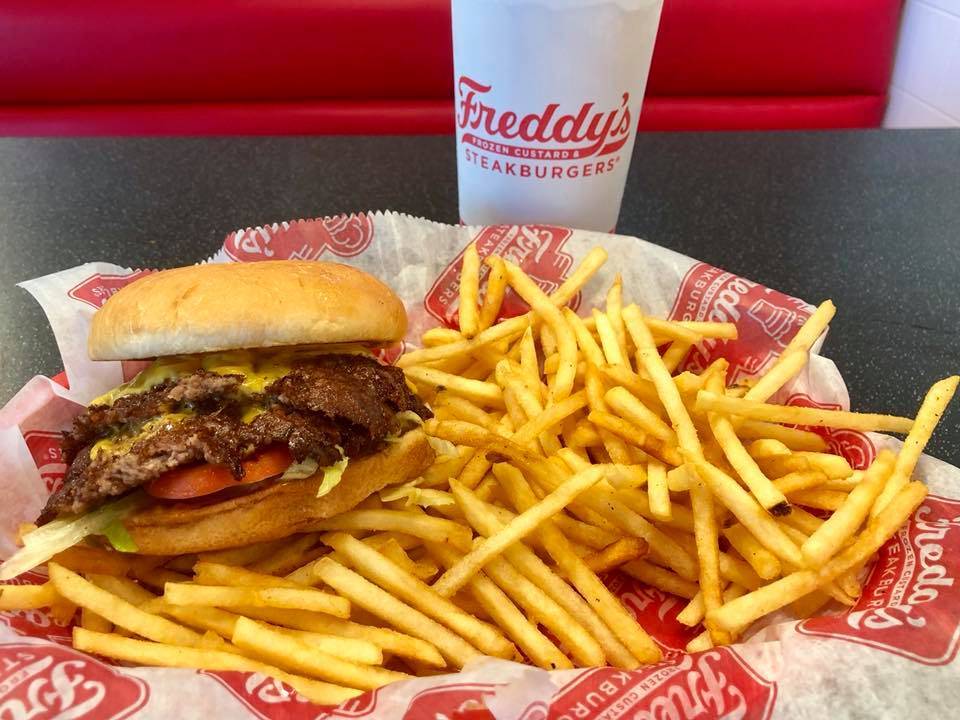 Freddys Frozen Custard & Steakburgers | restaurant | 10457 Olive Blvd, Creve Coeur, MO 63141, USA | 3148017628 OR +1 314-801-7628