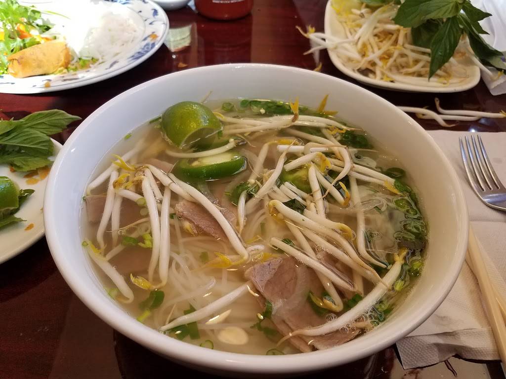 Pho Littleton | restaurant | 389 W Littleton Blvd, Littleton, CO 80120, USA | 3037975488 OR +1 303-797-5488