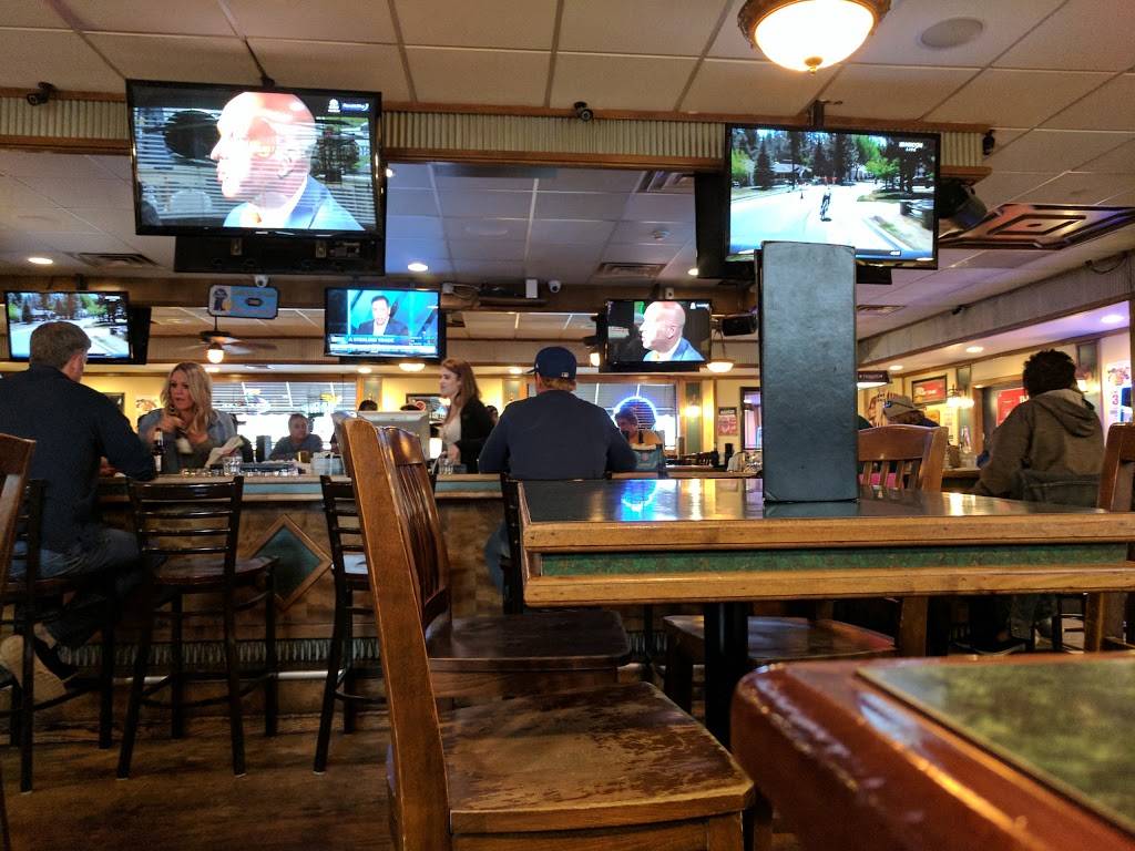 JTs Porch Saloon & Eatery | restaurant | 665 W Roosevelt Rd, Lombard, IL 60148, USA | 6309329596 OR +1 630-932-9596