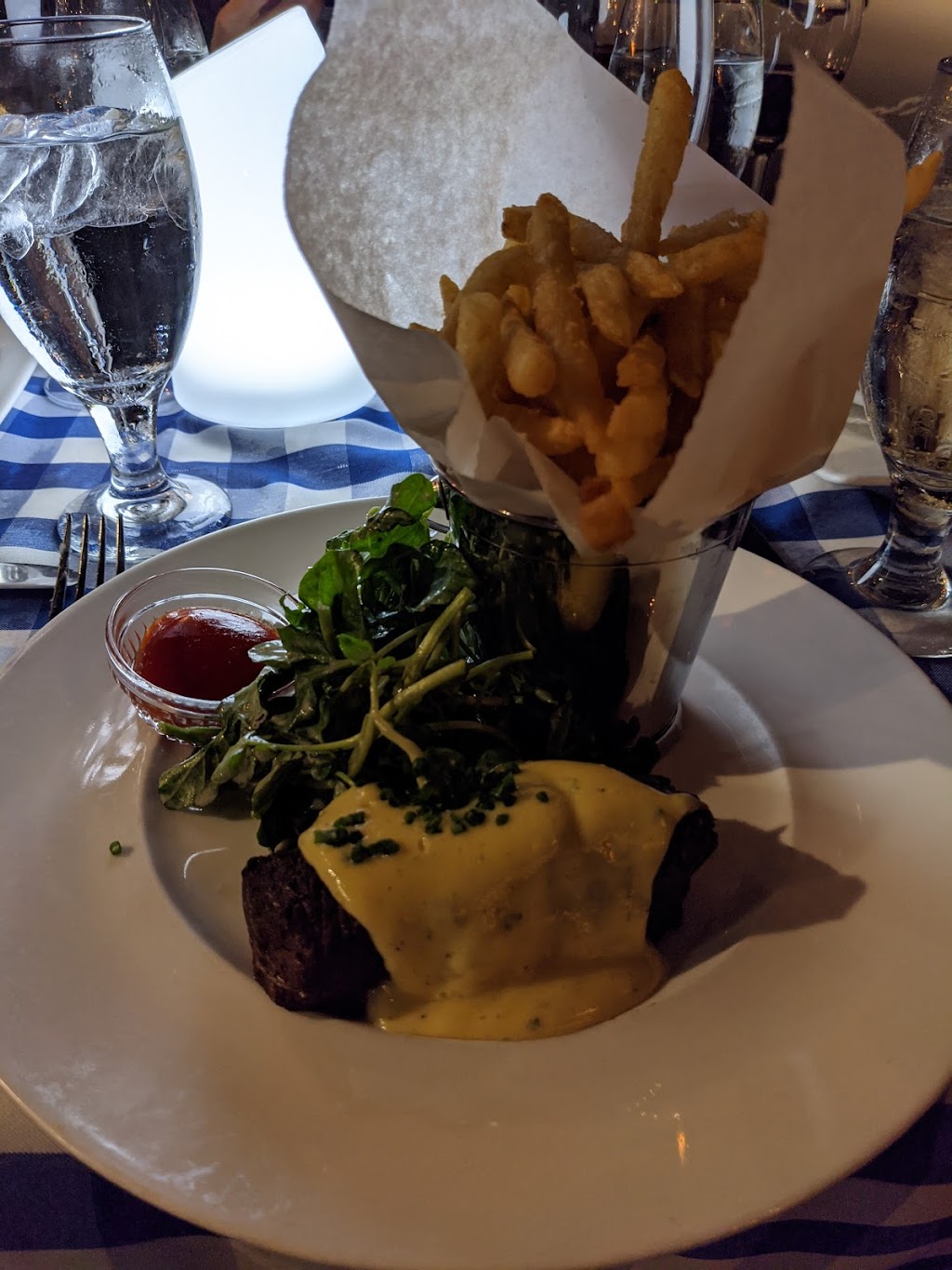 Le Languedoc Bistro | restaurant | 24 Broad St, Nantucket, MA 02554, USA | 5082282552 OR +1 508-228-2552