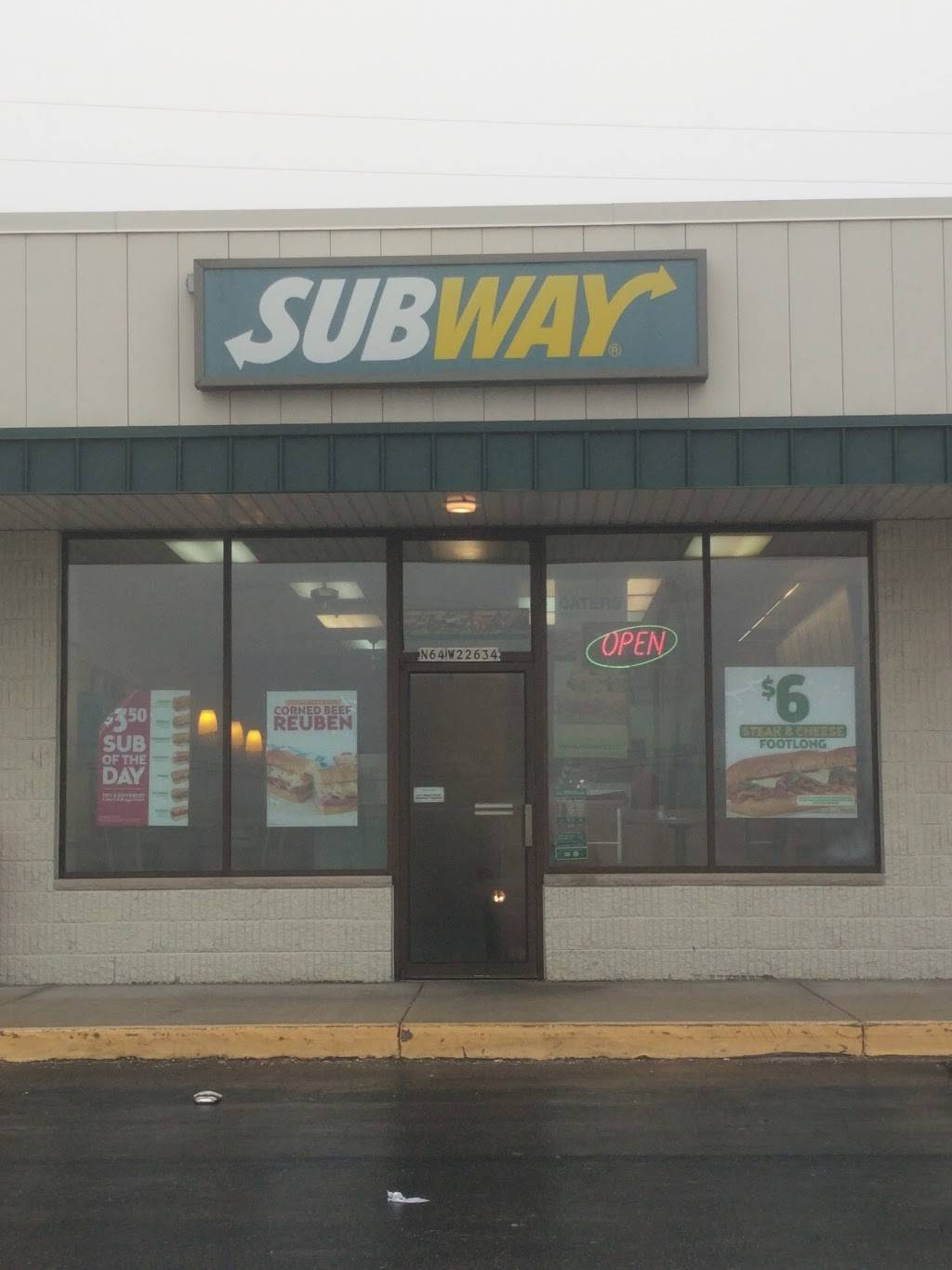 Subway | restaurant | N64W22634 Main St, Sussex, WI 53089, USA | 2622469411 OR +1 262-246-9411