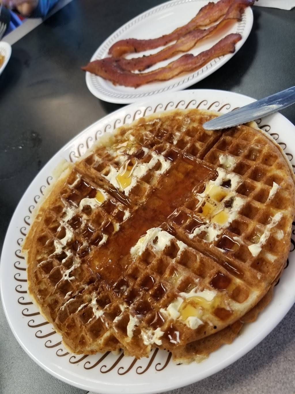 Waffle House | meal takeaway | 348 SW Baya Dr, Lake City, FL 32025, USA | 3862920507 OR +1 386-292-0507