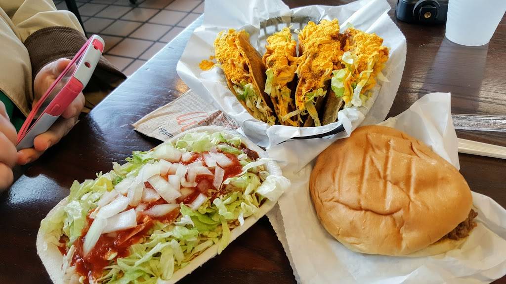 In-A-Tub | restaurant | 4000 N Oak Trafficway, Kansas City, MO 64116, USA | 8164522149 OR +1 816-452-2149