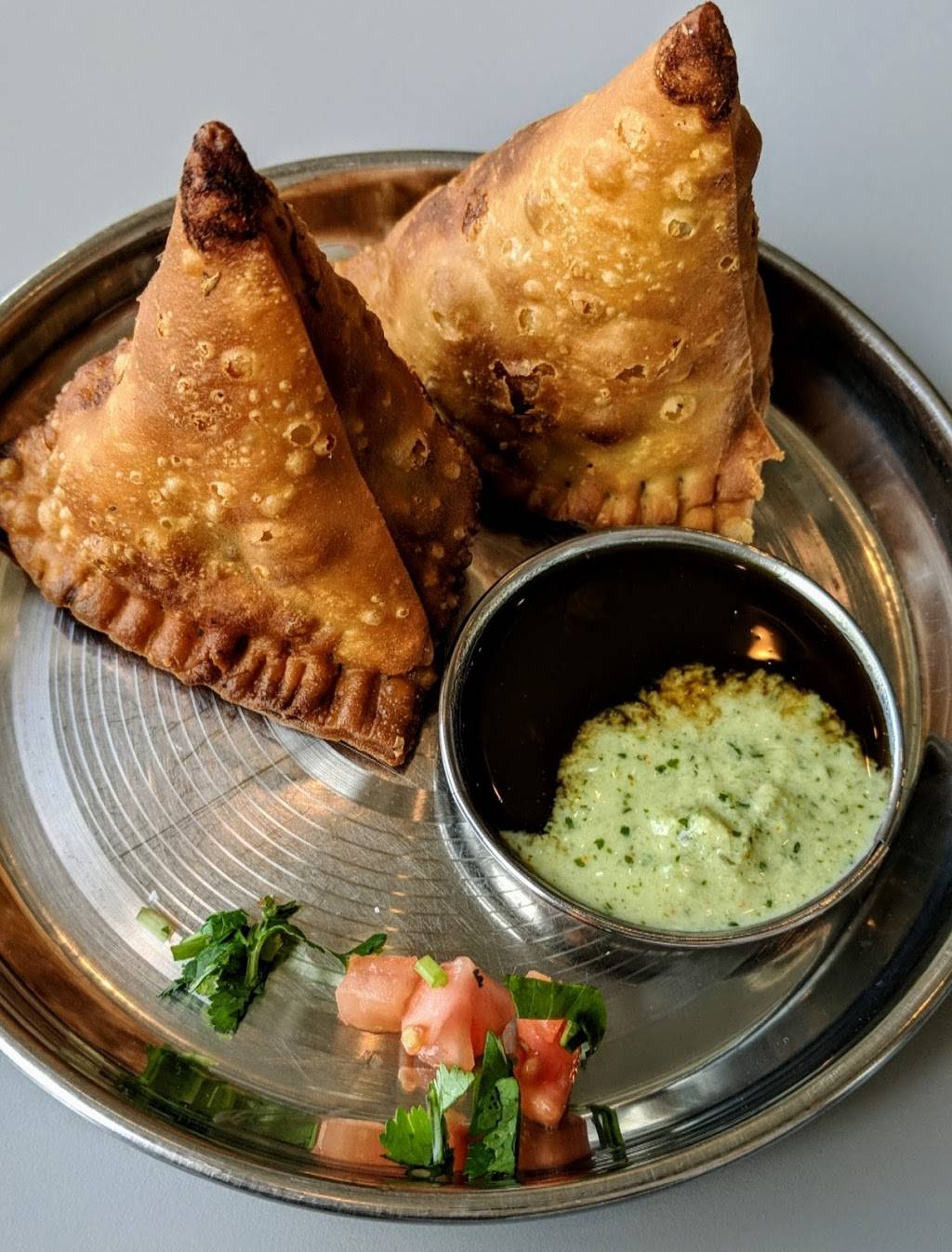 Badmaash | restaurant | 418 N Fairfax Ave, Los Angeles, CA 90036, USA | 2132815185 OR +1 213-281-5185