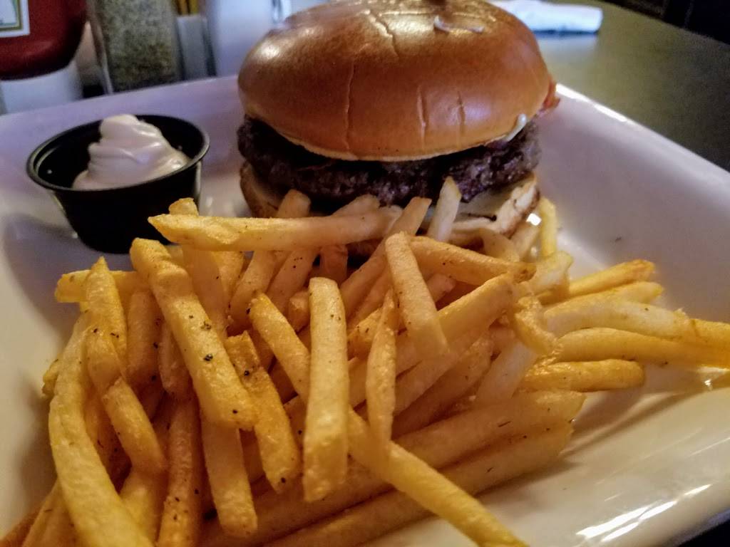 Rosies Pub | restaurant | 106 E Front St, Bloomington, IL 61701, USA | 3098277019 OR +1 309-827-7019