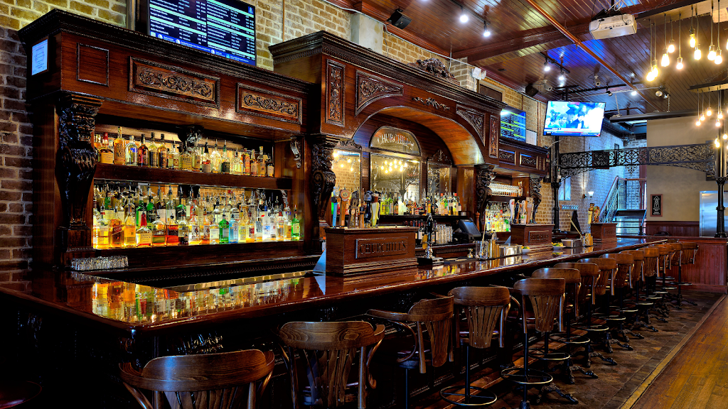 Churchills | restaurant | 13 W Bay St, Savannah, GA 31401, USA | 9122328501 OR +1 912-232-8501
