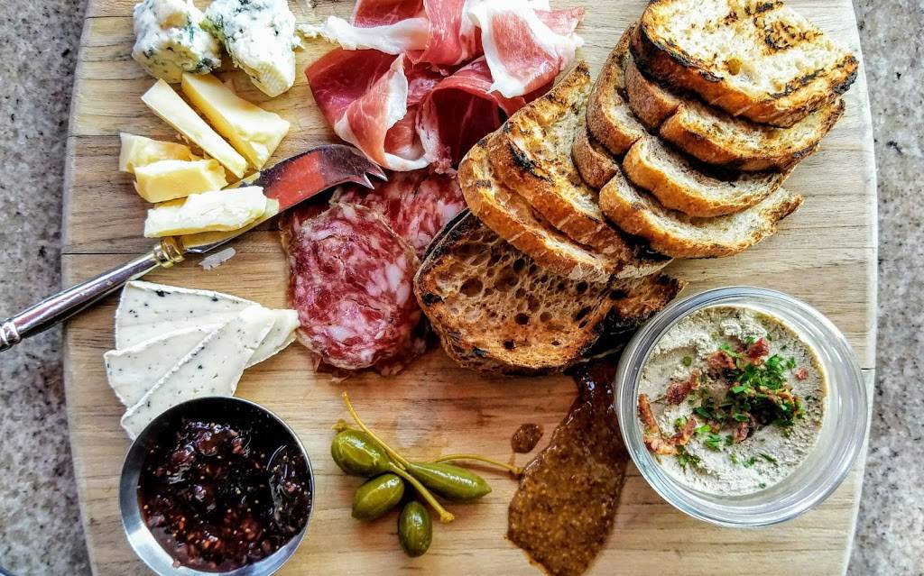 Saint & Second | restaurant | 4828 E 2nd St, Long Beach, CA 90803, USA | 5624334828 OR +1 562-433-4828