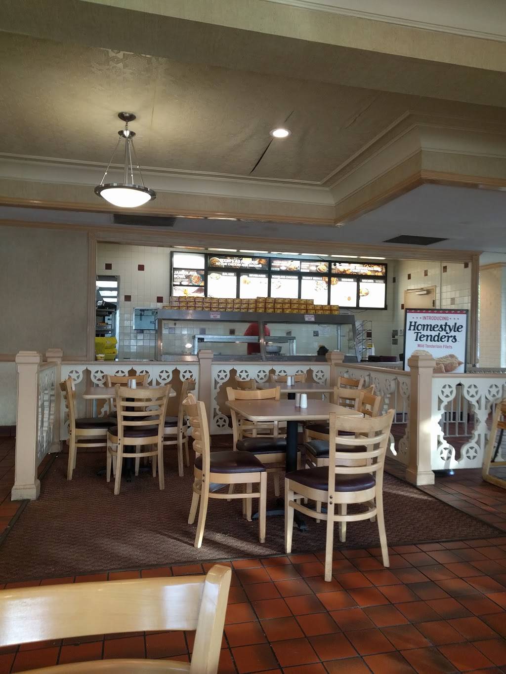 Bojangles Famous Chicken n Biscuits | restaurant | 1221 N Main St, Summerville, SC 29483, USA | 8436958474 OR +1 843-695-8474