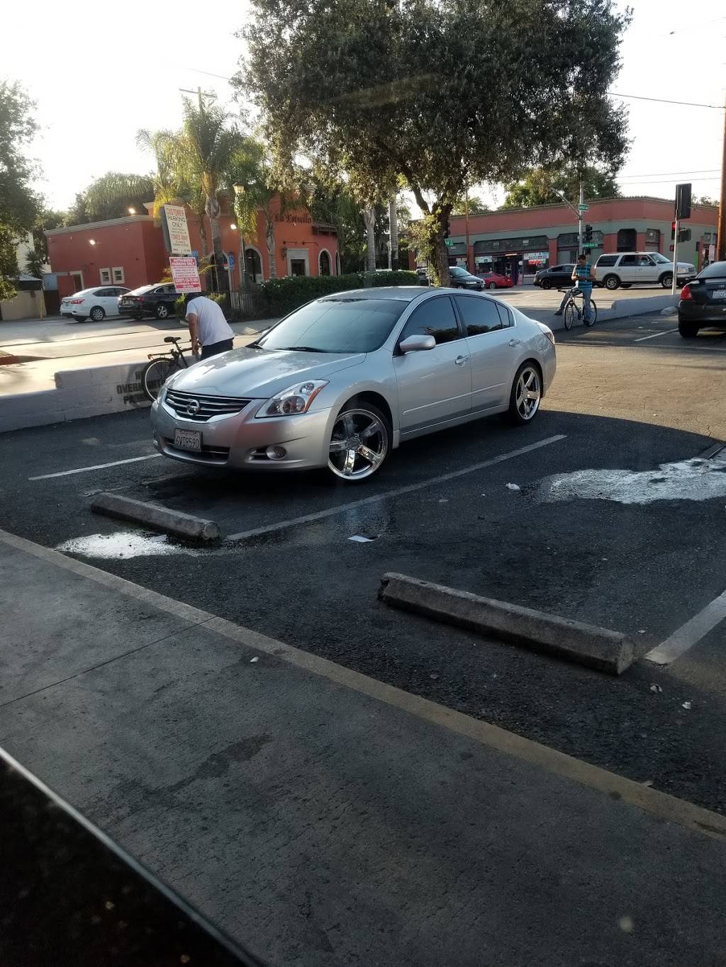 La Estrella Restaurant | restaurant | 330 Orange Grove Blvd, Pasadena, CA 91104, USA | 6263042613 OR +1 626-304-2613