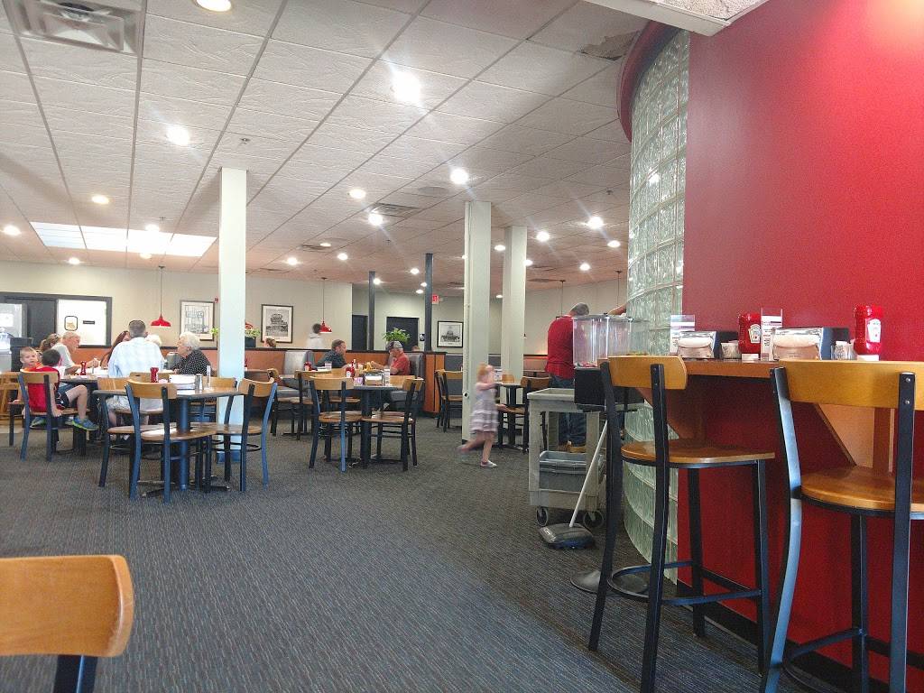 Johnnies Charcoal Broiler | restaurant | 6629 Northwest Expy, Oklahoma City, OK 73132, USA | 4054700177 OR +1 405-470-0177