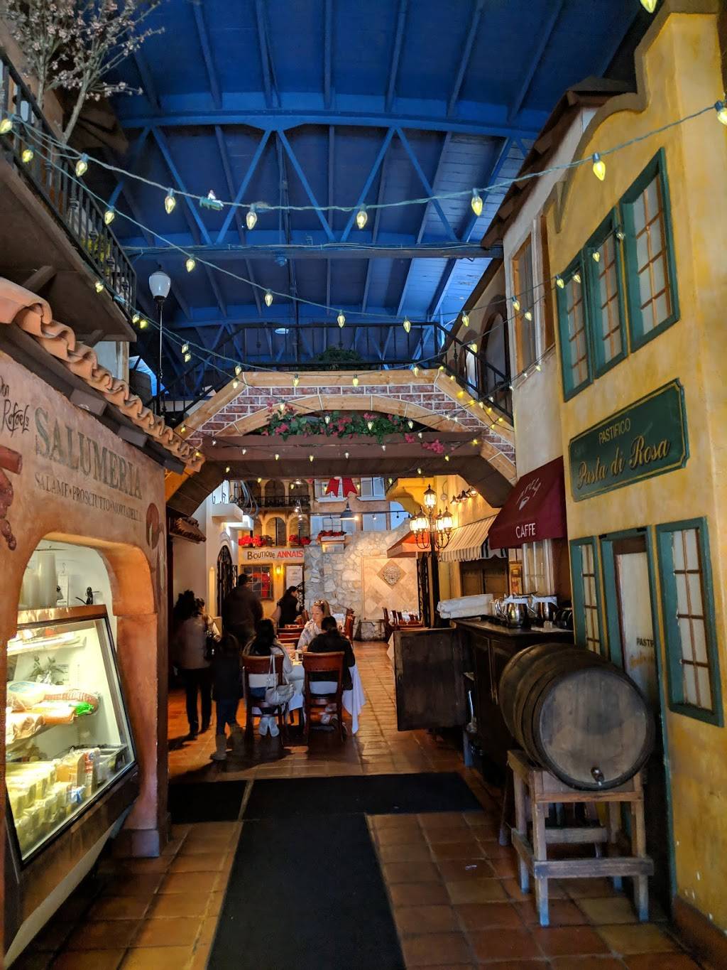 Mimmos Italian Village | restaurant | 1743 India St, San Diego, CA 92101, USA | 6192393710 OR +1 619-239-3710