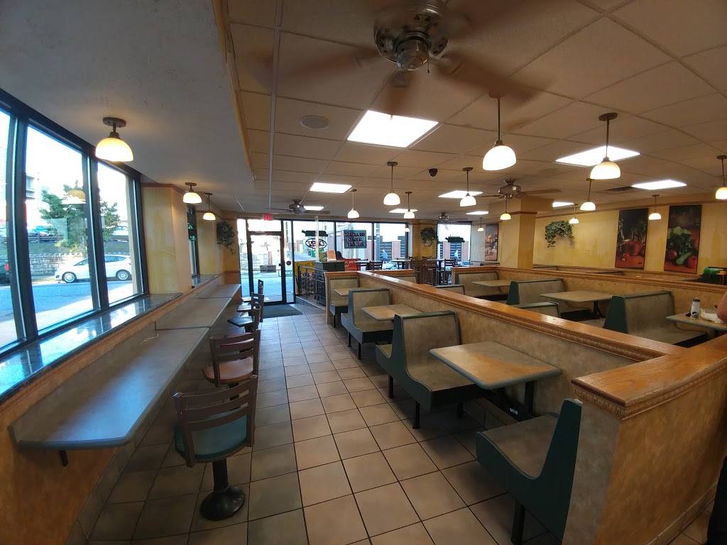 Subway Restaurants | restaurant | 115B N Euclid Ave, St. Louis, MO 63108, USA | 3143679200 OR +1 314-367-9200