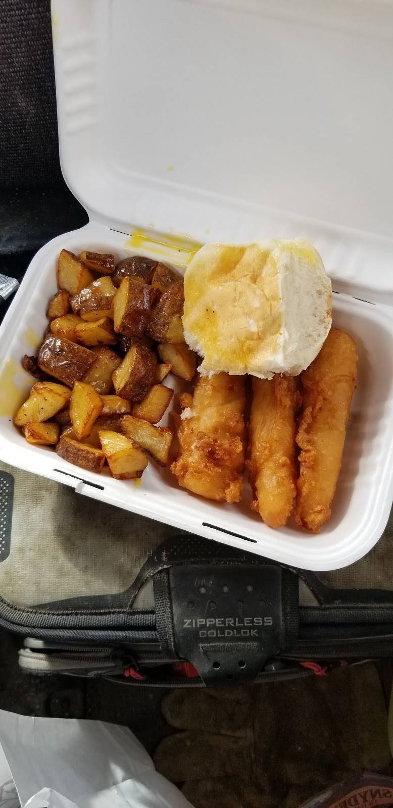 Chicken Shack Warren Ryan Rd. | meal takeaway | 4040 E Eleven Mile Rd, Warren, MI 48091, USA | 5867582888 OR +1 586-758-2888