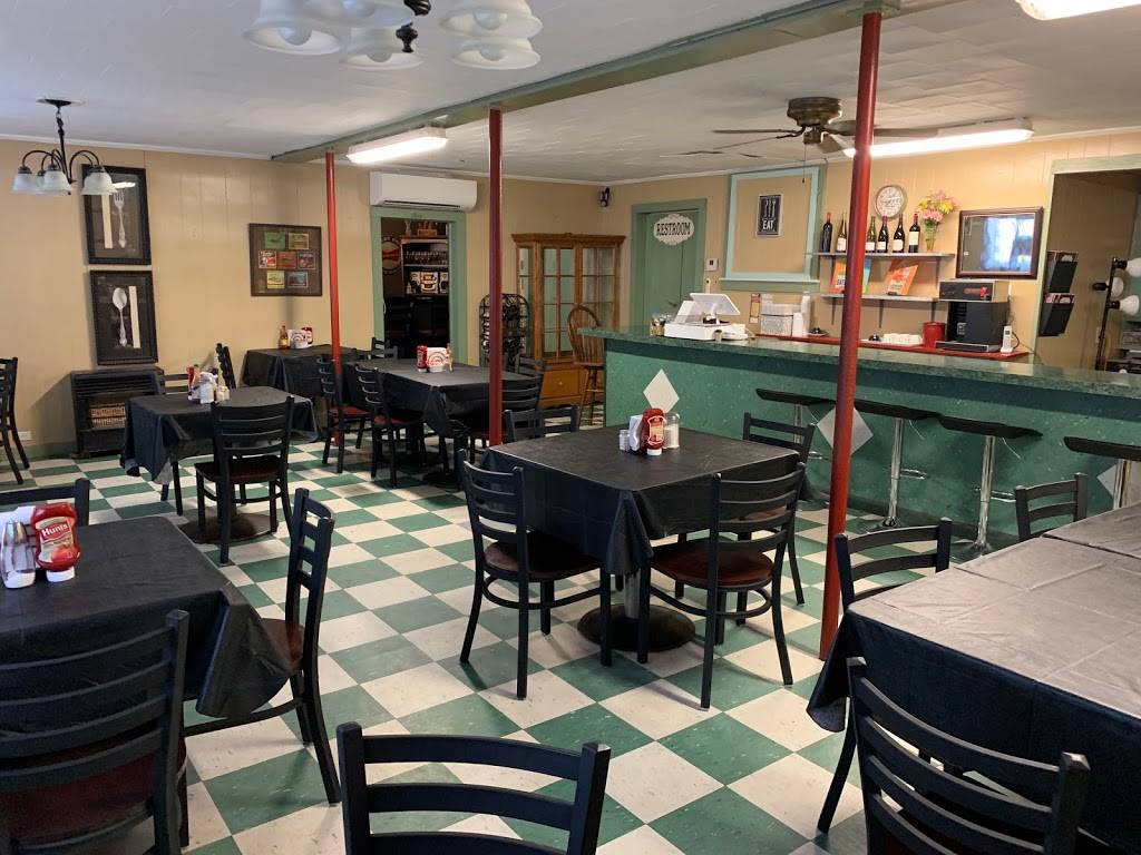 Cajun Cafe On The Bayou | restaurant | 2642 LA-1, Labadieville, LA 70372, USA | 9855260109 OR +1 985-526-0109