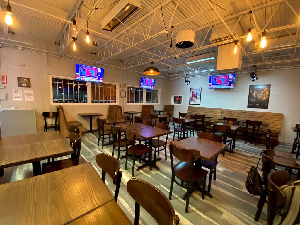 Hangar Kitchen | restaurant | 8800 Telephone Rd, Houston, TX 77061, USA | 3462045651 OR +1 346-204-5651