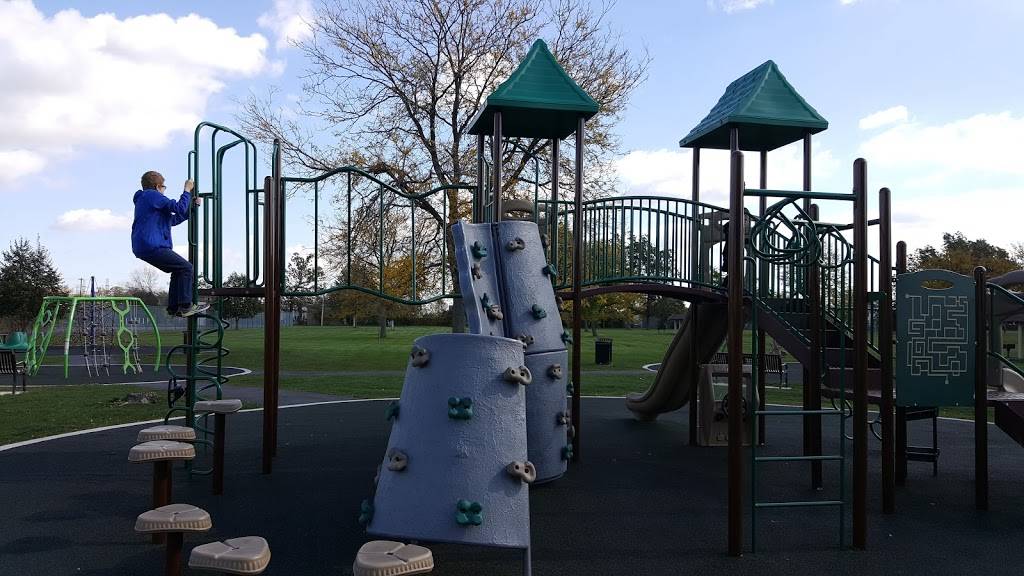 Hyde Park Golf Course | restaurant | 4343 Porter Rd, Niagara Falls, NY 14305, USA | 7162058055 OR +1 716-205-8055