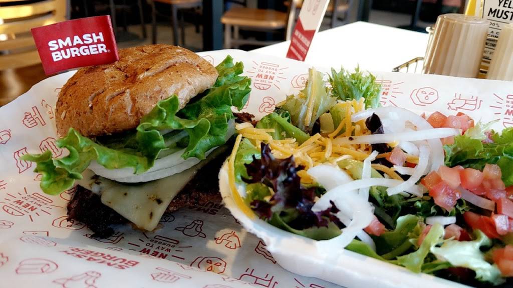 Smashburger | restaurant | 1608 Marcus Ave, New Hyde Park, NY 11040, USA | 5162331844 OR +1 516-233-1844