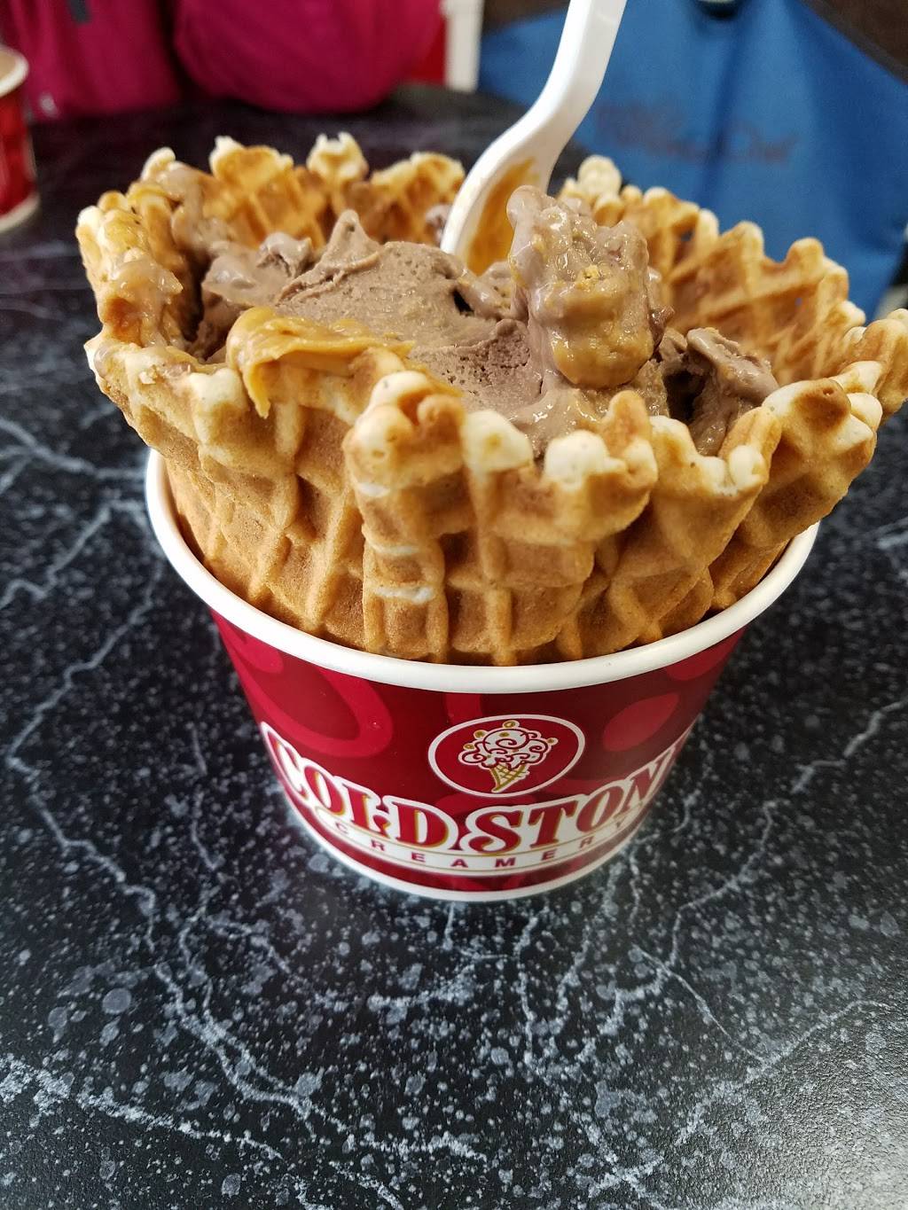 Cold Stone Creamery | bakery | 913 Dana Dr Ste 3D, Redding, CA 96003, USA | 5307221070 OR +1 530-722-1070