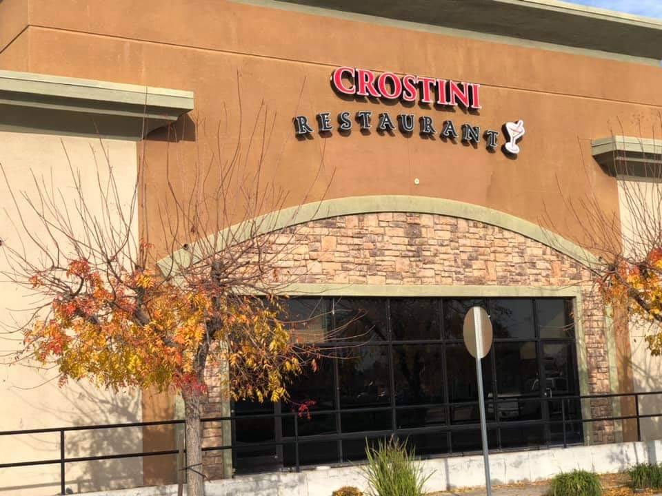 Crostini Restaurant | restaurant | 811 W Hawkeye Ave, Turlock, CA 95382, USA | 2096323665 OR +1 209-632-3665