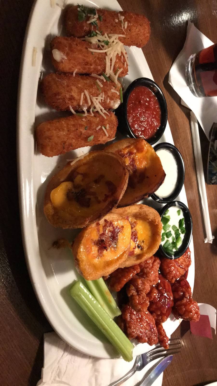 TGI Fridays | restaurant | 591 W Big Beaver Rd, Troy, MI 48084, USA | 2485249489 OR +1 248-524-9489