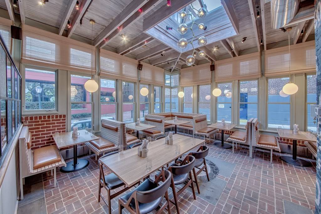 Bernies Restaurant & Bar - University City | restaurant | 3432 Sansom St, Philadelphia, PA 19104, USA | 2159216242 OR +1 215-921-6242