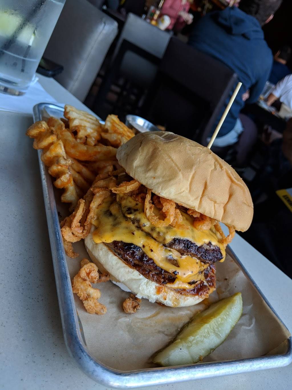 The Owners Box | restaurant | 555 S Lamar St, Dallas, TX 75202, USA | 2146524805 OR +1 214-652-4805