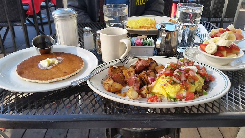 Talk of Broadway | bakery | 2096 Broadway, Redwood City, CA 94063, USA | 6503683295 OR +1 650-368-3295